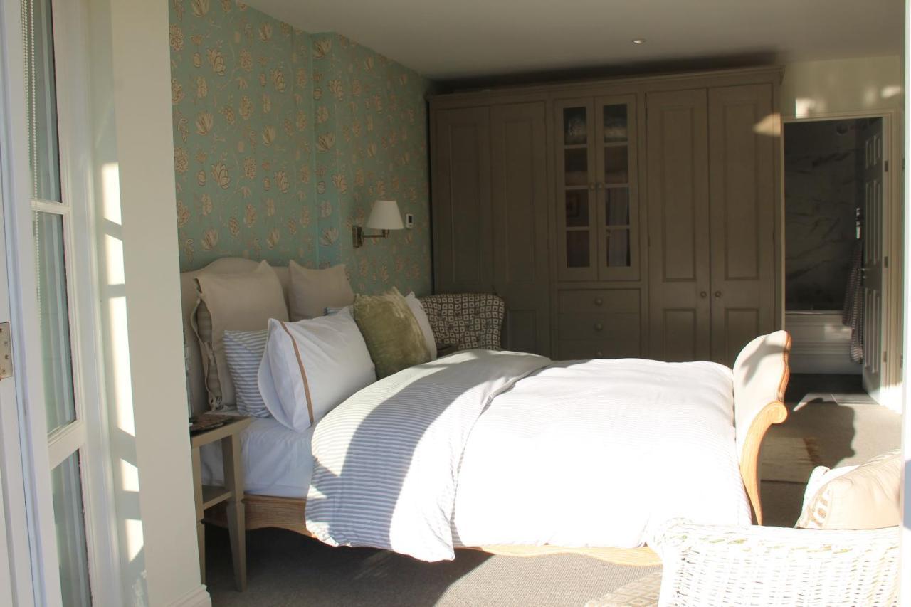 Bed and Breakfast Compass Rose Дартмаут Экстерьер фото