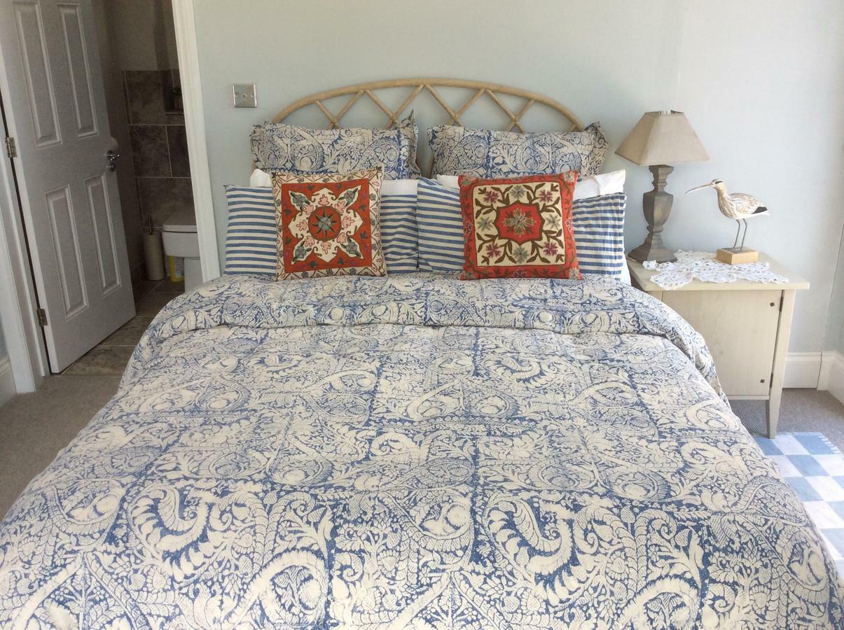 Bed and Breakfast Compass Rose Дартмаут Экстерьер фото