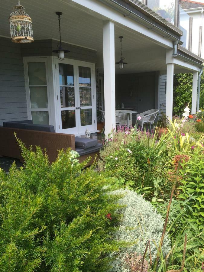 Bed and Breakfast Compass Rose Дартмаут Экстерьер фото