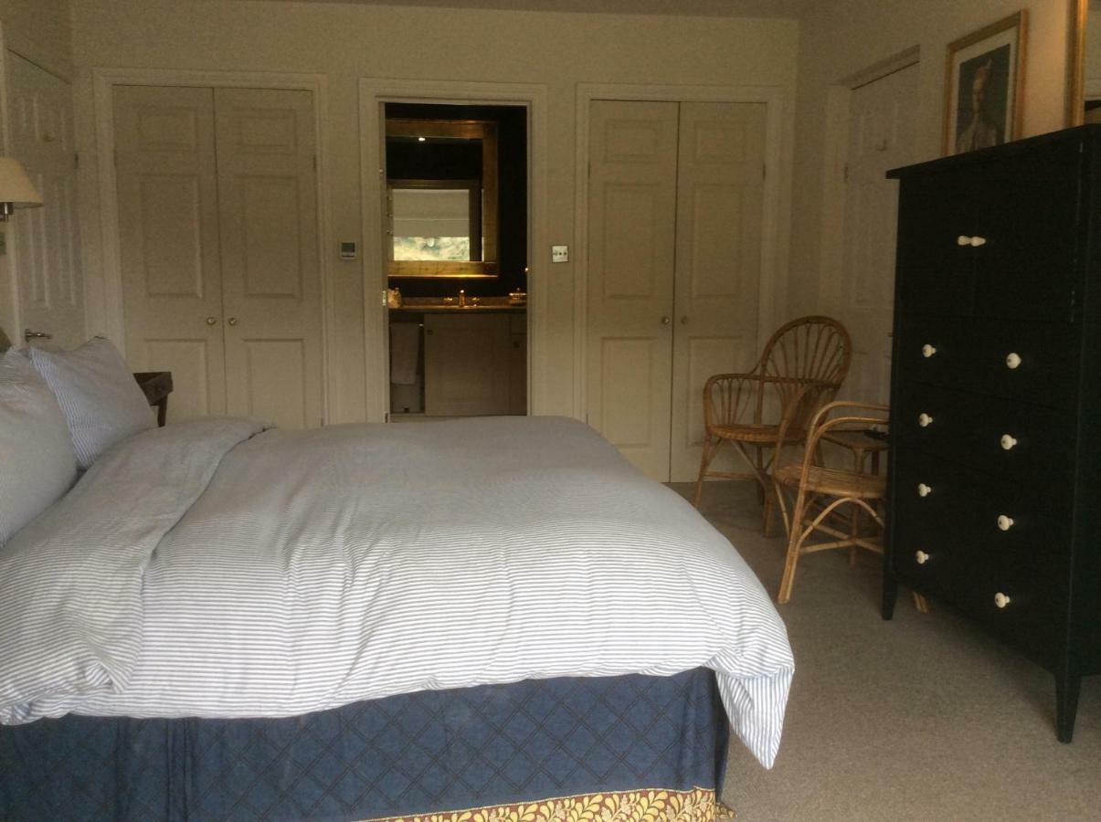 Bed and Breakfast Compass Rose Дартмаут Экстерьер фото