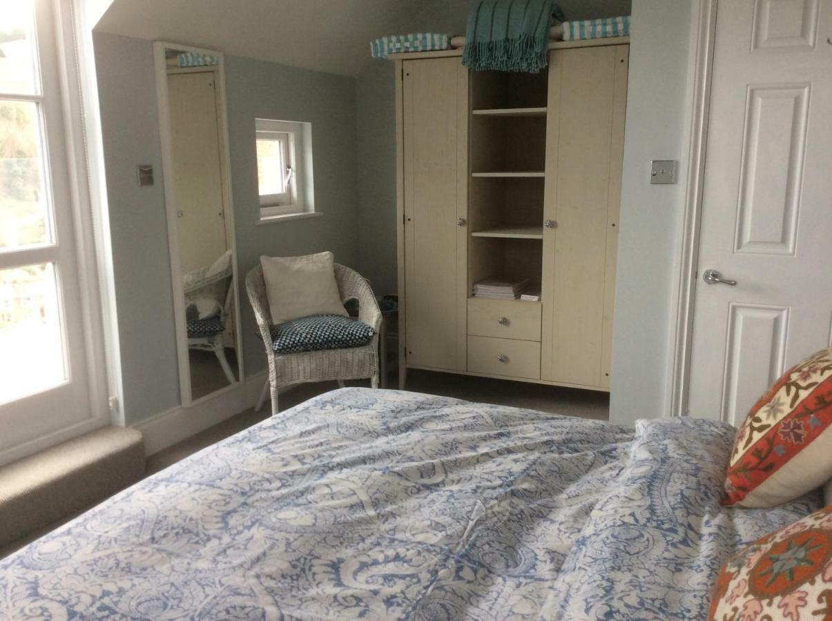 Bed and Breakfast Compass Rose Дартмаут Экстерьер фото